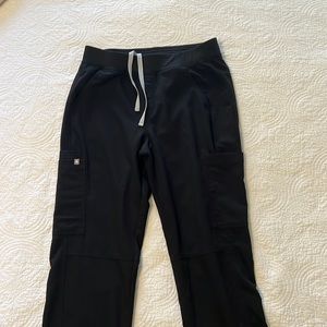 Figs Axim Cargo scrub pants